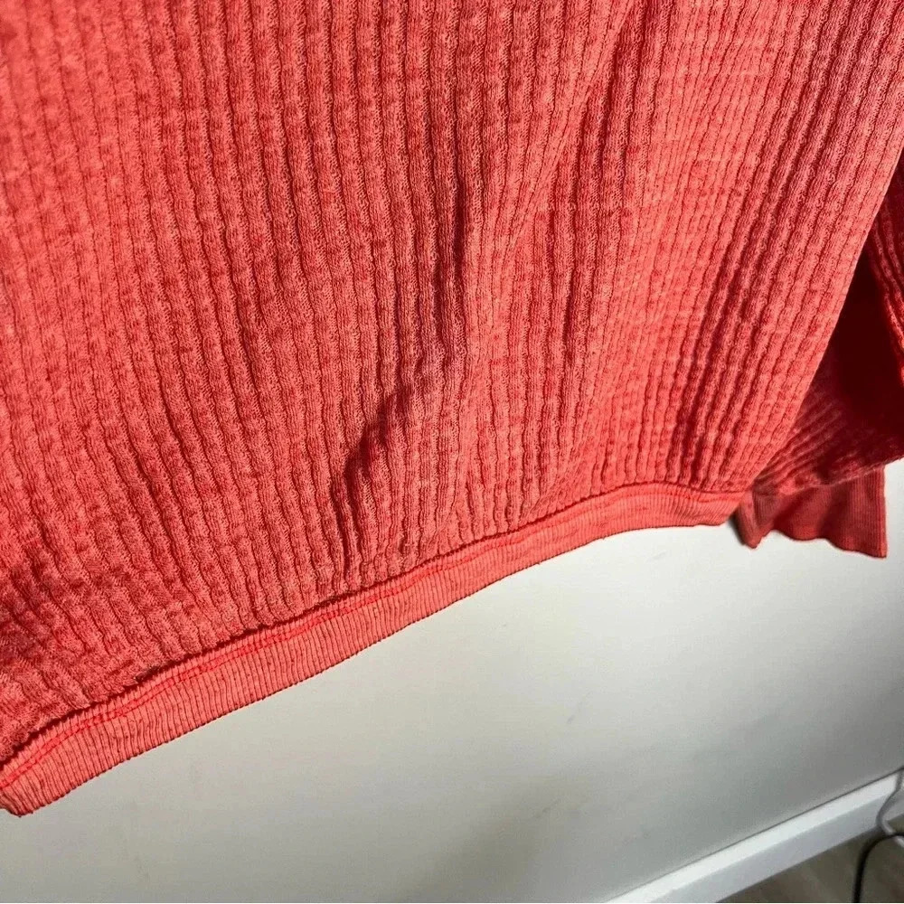 Free People We The Free Southside Waffle Thermal Top Size Large Red Orange - Picture 4 of 10